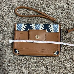 Wristlet wallet/clutch